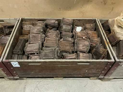 Leg?turi de sârm? pentru stâlpi