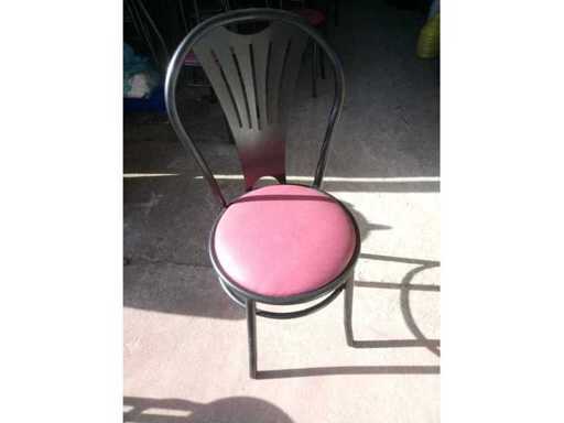 20 lila Stühle HILMA