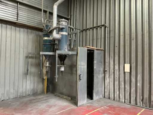 Vacuum dust extraction
