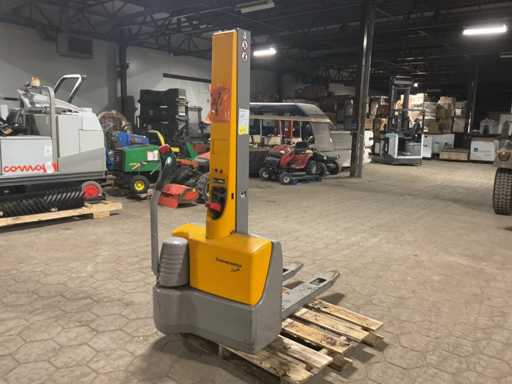 2001 Jungheinrich EMC Stacker