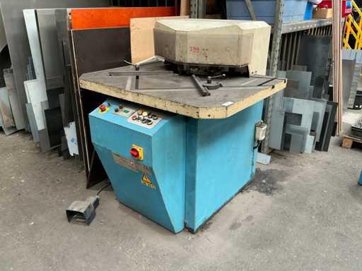 96 LVD VAR 250/6 Hydraulische uithoekschaar