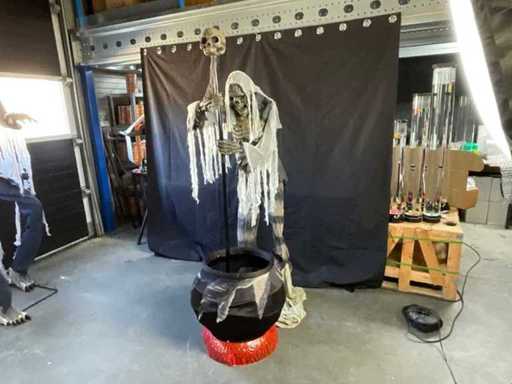 Bollitore da cucina animatronico Zombie di Halloween