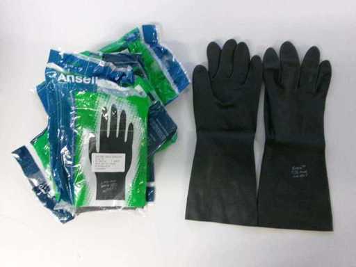 Rubber gloves, as good as new (R12) (54x)
