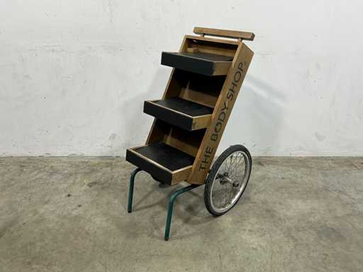 Presentation furniture (2x)