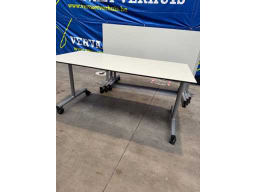 Folding tables (4x)
