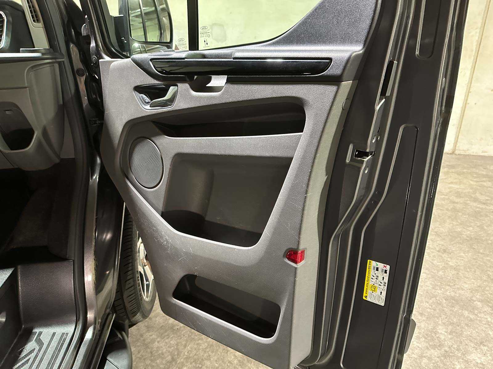 Ford Transit Custom 300 2.0 TDCI Dubbele Cabine Limited L2H1 168pk 2020 (Origineel-NL), VHD-70-G