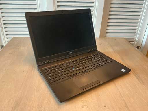 Notebooki — Dell Inc. — Latitude 5590