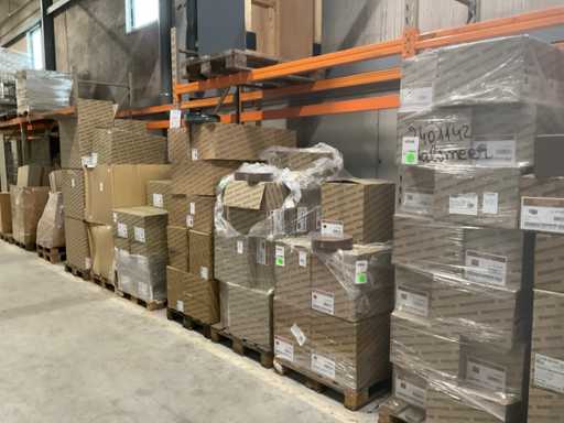 Spum? floral? oaz? de petrecere