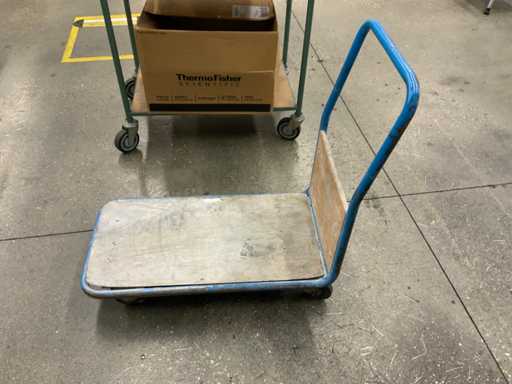 Chariot d’entrepôt (3x)