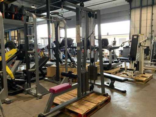 First class lat pulley combi triceps Krachtstation