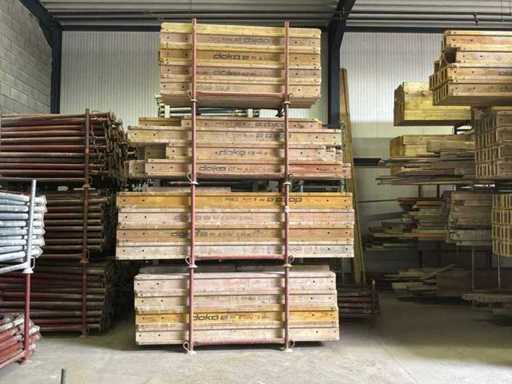 Fascicule din camera obscură a petrecerii