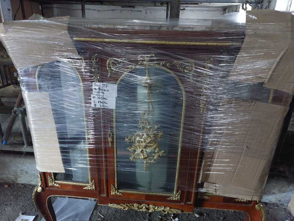 Cabinet baroc finisat cu bronz 