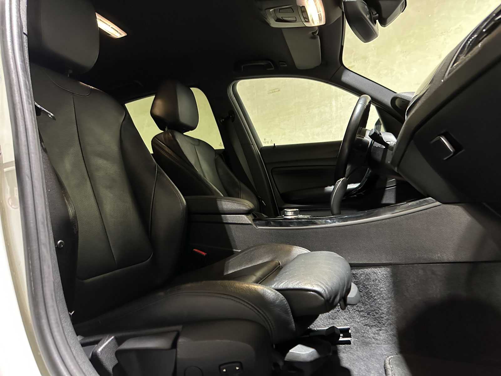 BMW 118i Edition M Sport Shadow High Executive 1-serie 134pk 2019, P-613-RT 