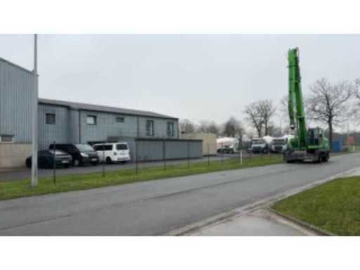 75b40fd8-5f9b-40ab-a940-0f8c4b1d2052.mp4