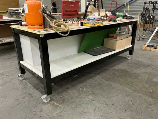 Mobile workbench