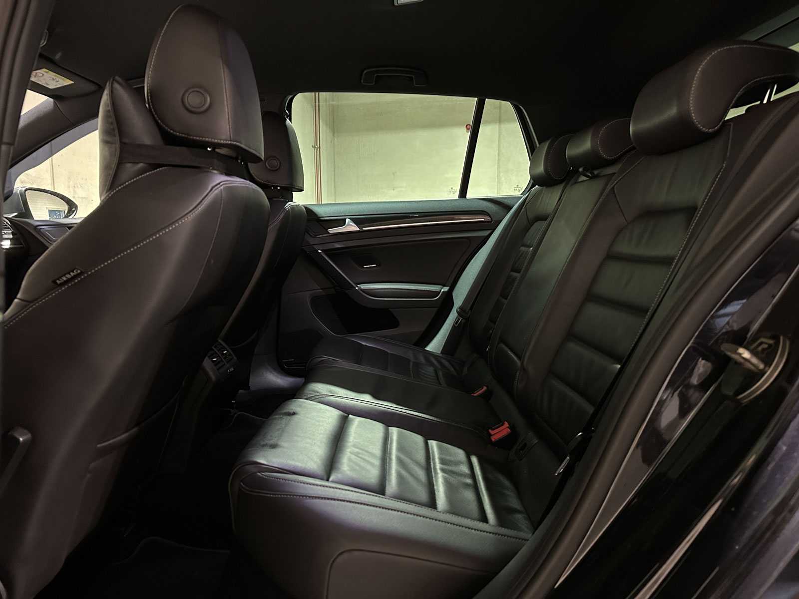 Volkswagen Golf 2.0 TSI R 4Motion 300pk 2015, P-916-RV