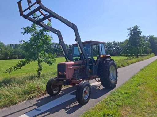 Tracteur agricole International 574 Hydro à deux roues motrices 1973