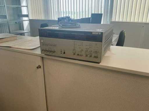 HEWLETT-PACKARD 4276A MESSGERÄT