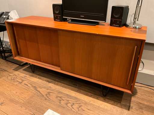 Armoire à porte coulissante