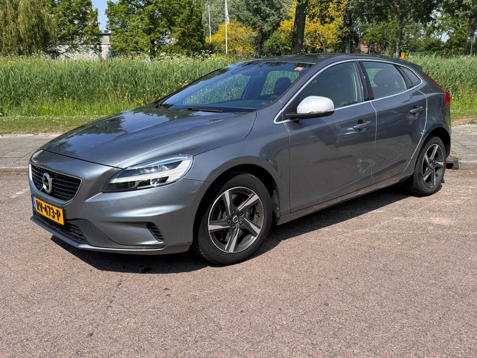 Volvo V40 2.0 D3 Business Sport; RV-473-P