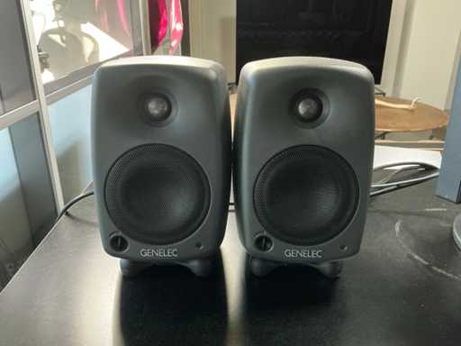 G?o?nik Genelec 8020C z podwójnym wzmocnieniem