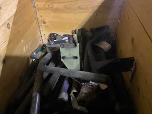 Spatbordsteunen MAN F2000 F90