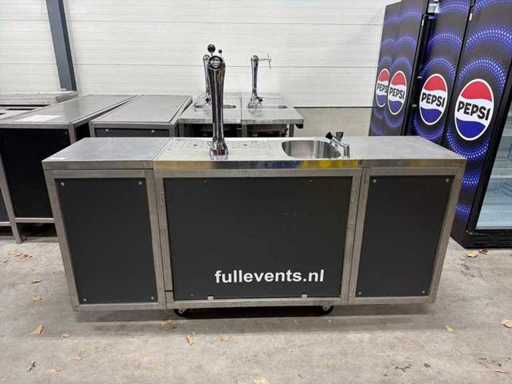 Bar mobilny z kranem