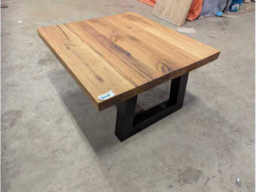 Tavolino da caffè in rovere recuperato 90x90cm