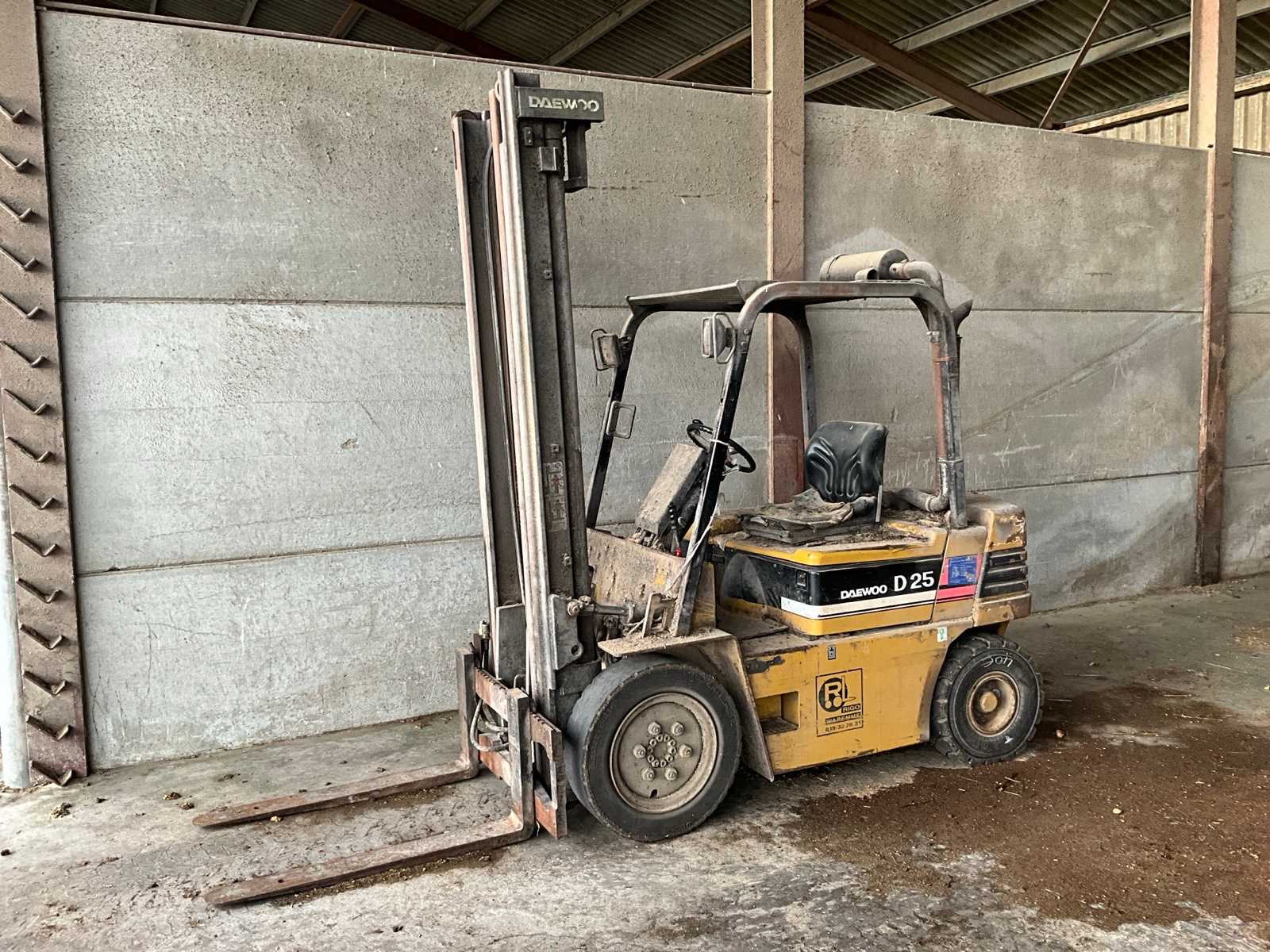 Daewoo D25 Forklift