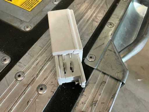 Stromversorgung für weiße Dreiphasenschienen (143x)