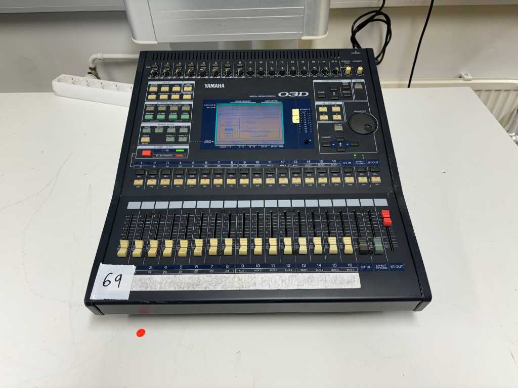 Digital Mixing Console Yamaha 03D