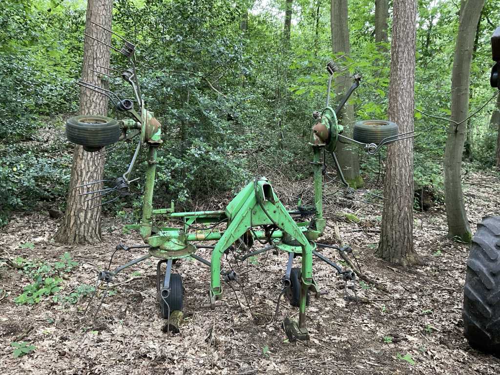 Deutz-Fahr Tourneur de foin