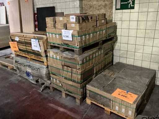 Partia różnych kafelków