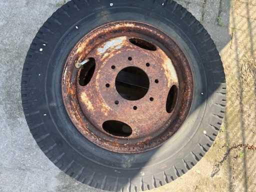 Goodyear – Reifen mit Felge (2x)