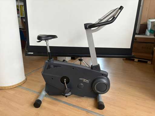STEX - Stex 8020U - rechtopstaande commerciële sportfiets met zelfaangedreven kracht
