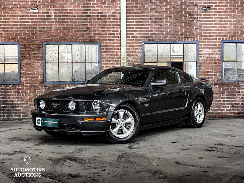 Ford Mustang GT 4.7 V8 300KM 2007 -Youngtimer-