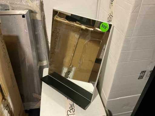 Spiegel met zwarte planchet