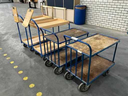 Verschiedene Transportwagen (4x)