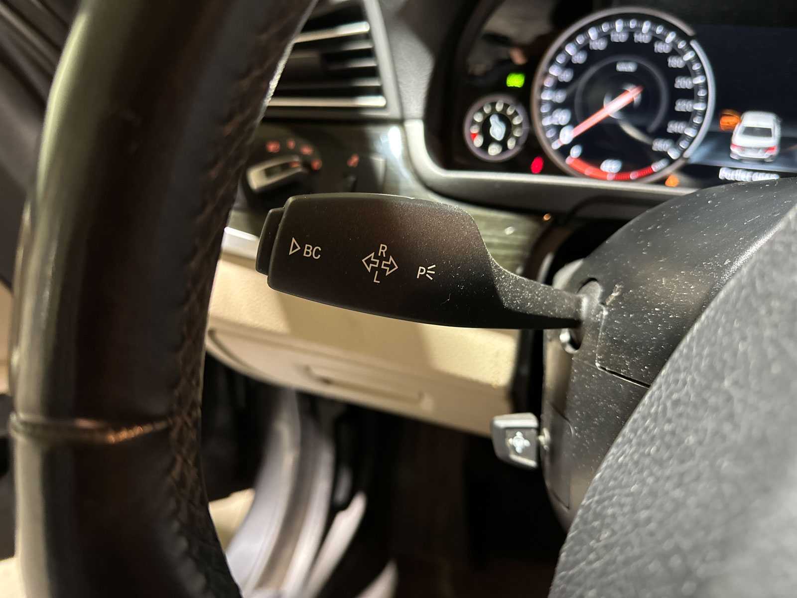 BMW 520i Luxury Edition 5-serie 181pk 2017 (Origineel-NL), NP-432-L