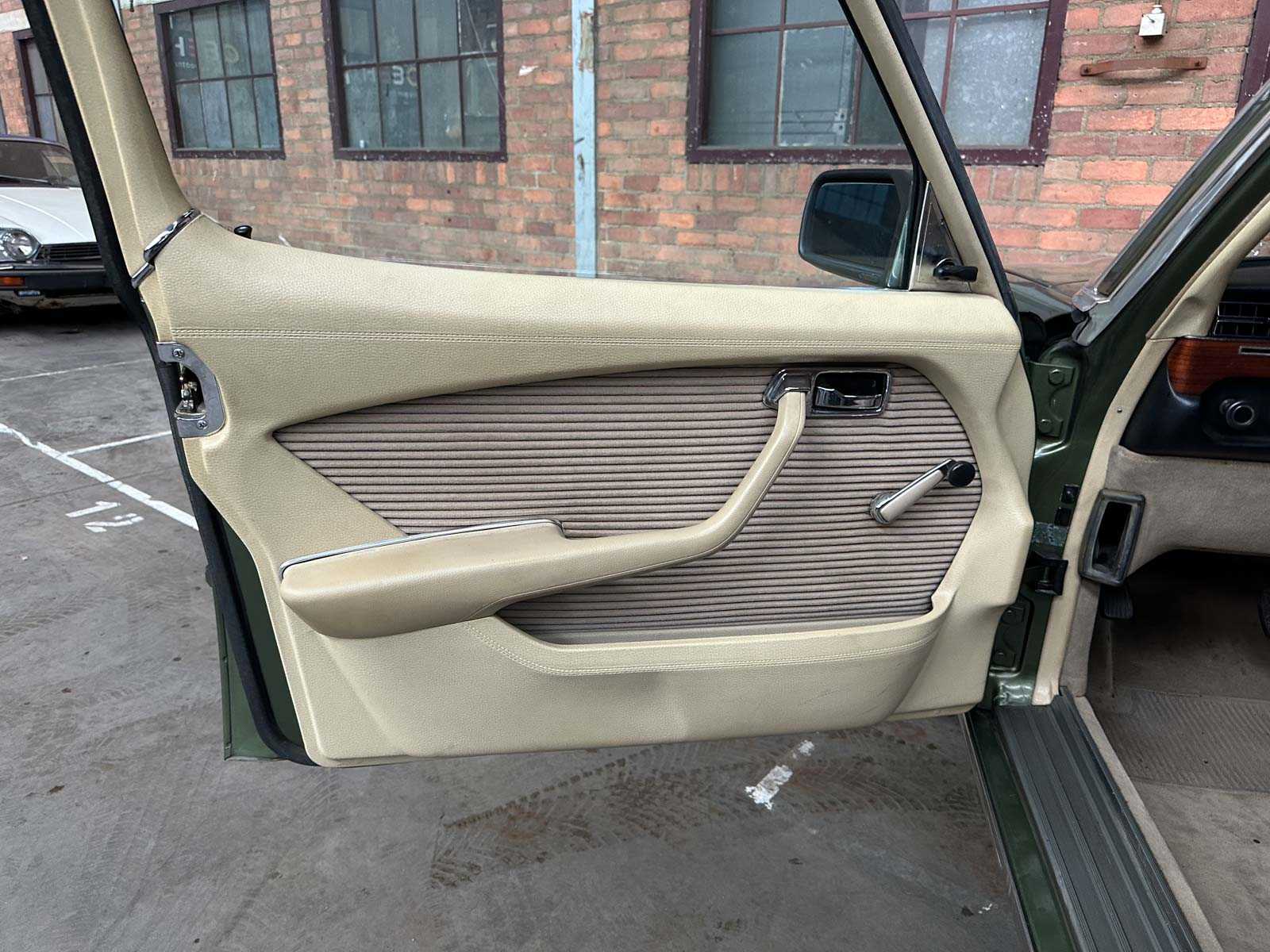 Mercedes-Benz 280 SE W116 240hp 1977