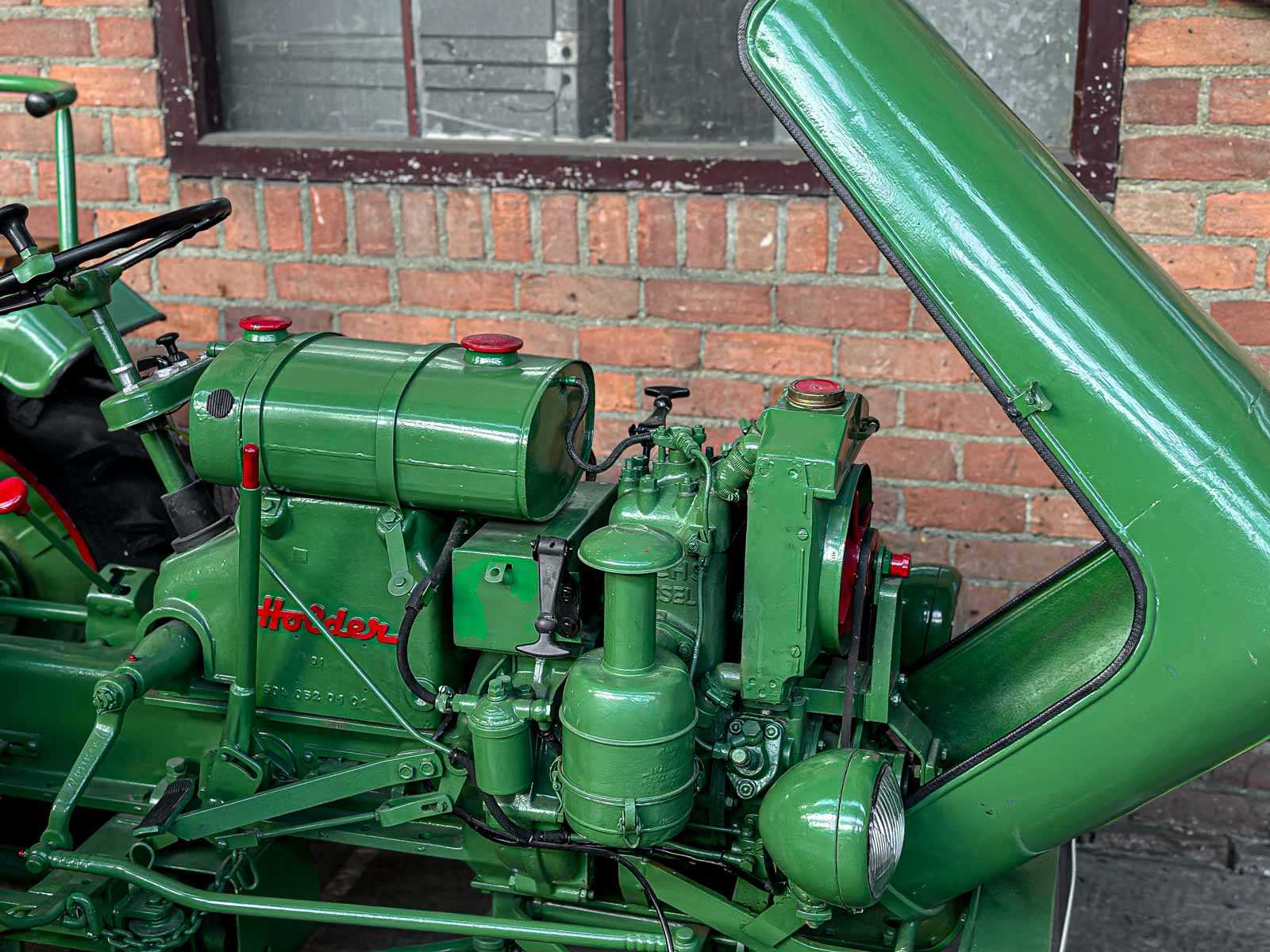 Holder 1955 1-Cilinder Oldtimer Tractor + Originele Melkwagen, TRH-44-X