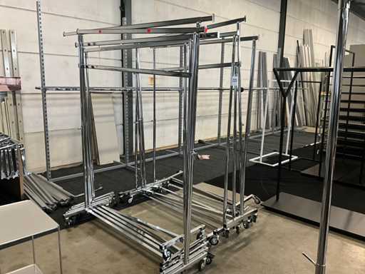 Diverse verrijdbare RvS kledingrekken (10x)