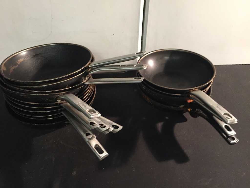 Various wok pans (14x)