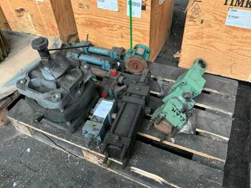 Cylindry hydrauliczne (8x)