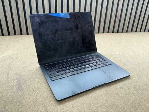 Apple - Macbook Air (M2, 2022) - Laptop