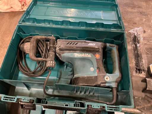 Marteau de démolition Makita HM1213C