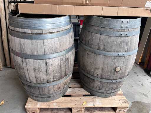 Wine barrel (2x)