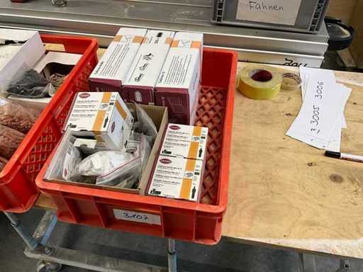 Lote mezclado con conectores Lamello Cabineo en caja de plástico, aproximadamente 2000 piezas