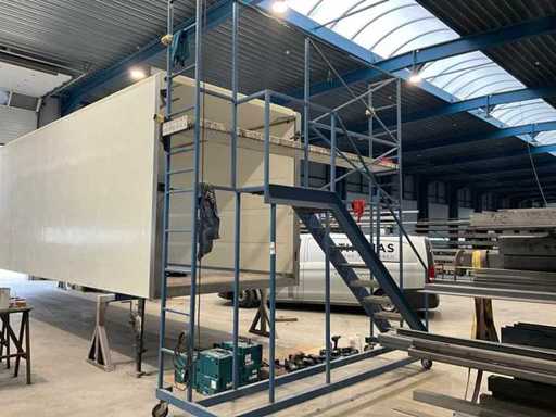 Nicht abnehmbare Konstruktion der Landeleiter