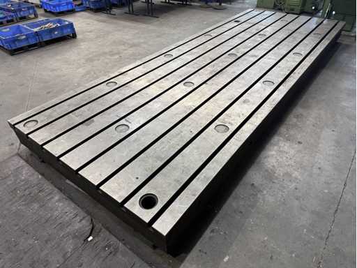   Clamping table